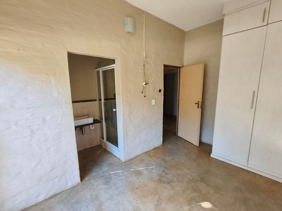 5 Bedroom Property for Sale in Mooinooi North West